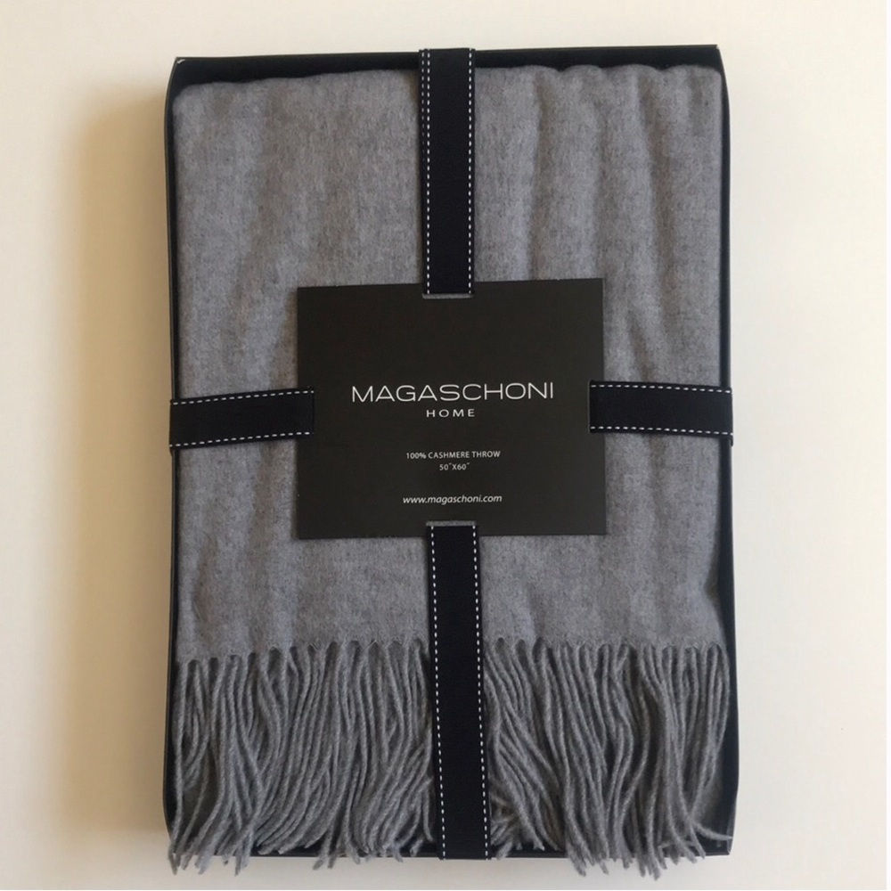 Magaschoni Solid 100% Cashmere Throw Heather Grey Gift Box 50" W x 60" NEW
